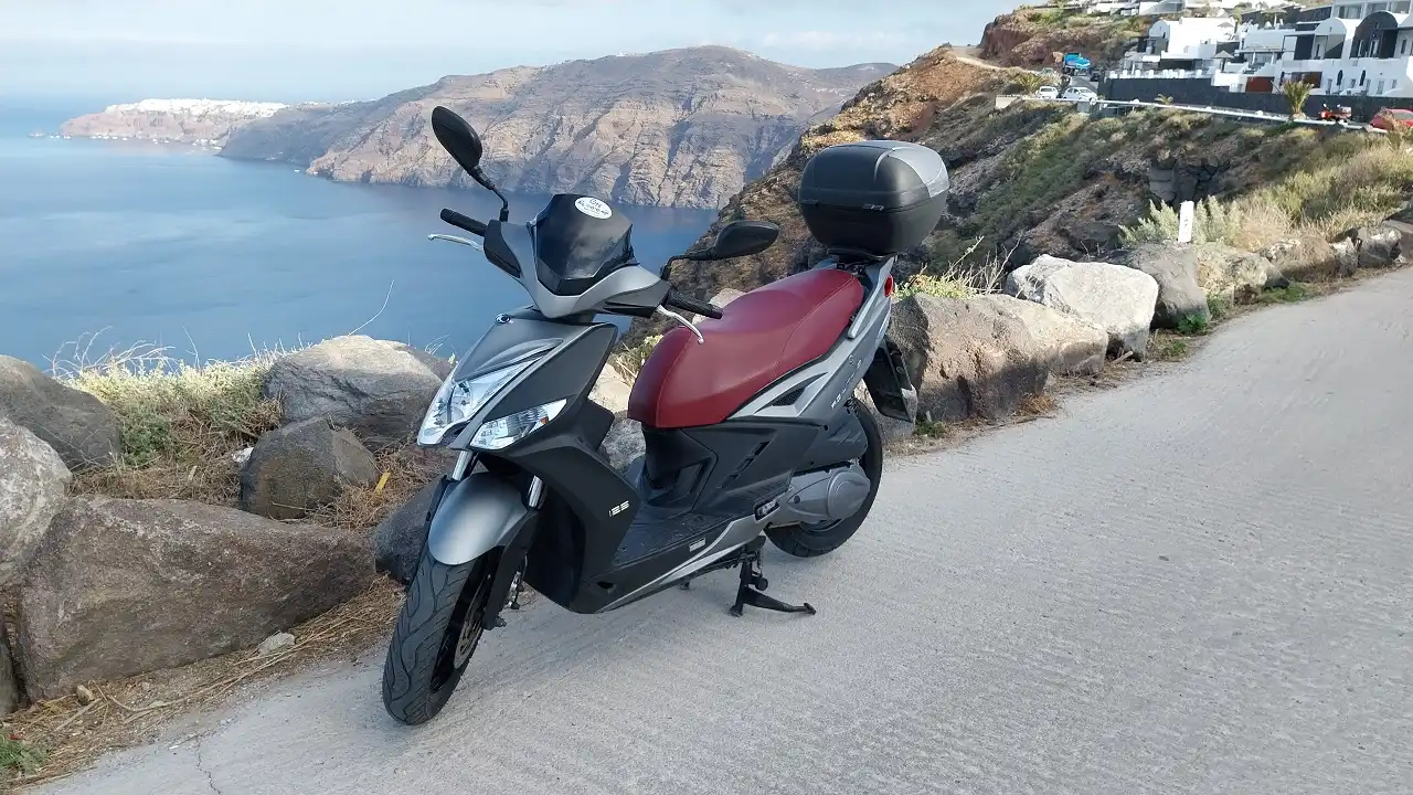 rent a scooter Santorini